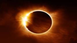 2022 Yılının İlk Güneş Tutulması istockphoto x