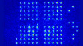Tek Atom Dizisi Kullanarak Manyetik Alan Algılama
